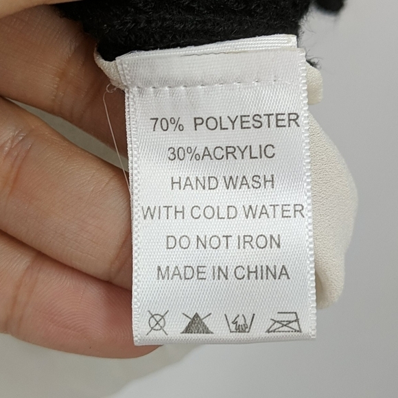 FINN & CLOVER Sheer Back Hi-lo Sweater - Picture 4 of 5